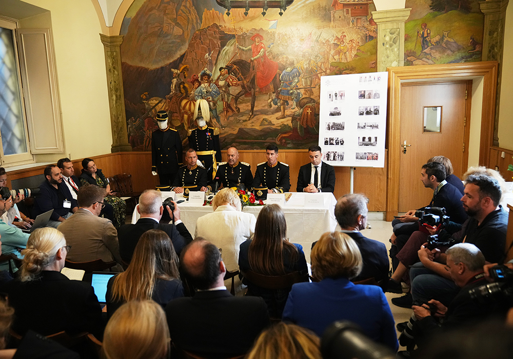 From left, Capt. Lorenz Keusch, Col. Christoph Graf, Lt. Col. Loic Marc Rossier and Vice Cpl. Eliah Cinotti attend a press conference on the occasion of the presentation of the Swiss Guard Mezza-Gala uniform in the Swiss Guard Barracks at the Vatican, Oct. 2, 2025. (AP photo/Alessandra Tarantino)