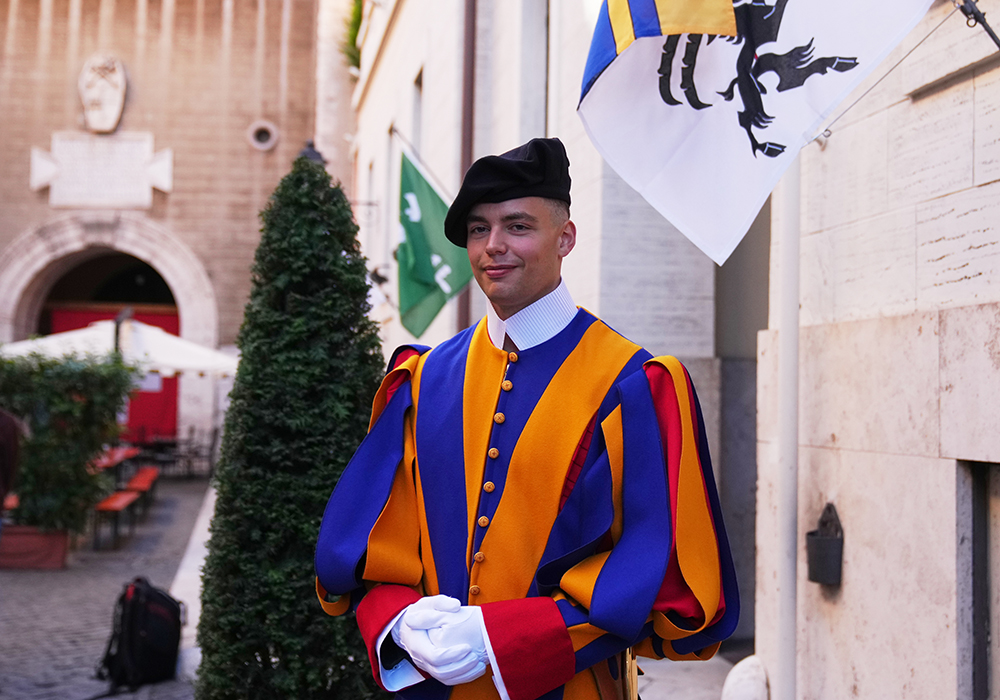 Dario, a new Swiss Guard poses for photos in the Swiss Guard Barracks at the Vatican, Oct. 2, 2025. (AP photo/Alessandra Tarantino)