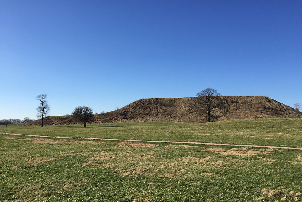 The archaeological remains of the Cahokia mounds in Collinsville, Ill. (Wikimedia Commons/j_m_d_imagery)