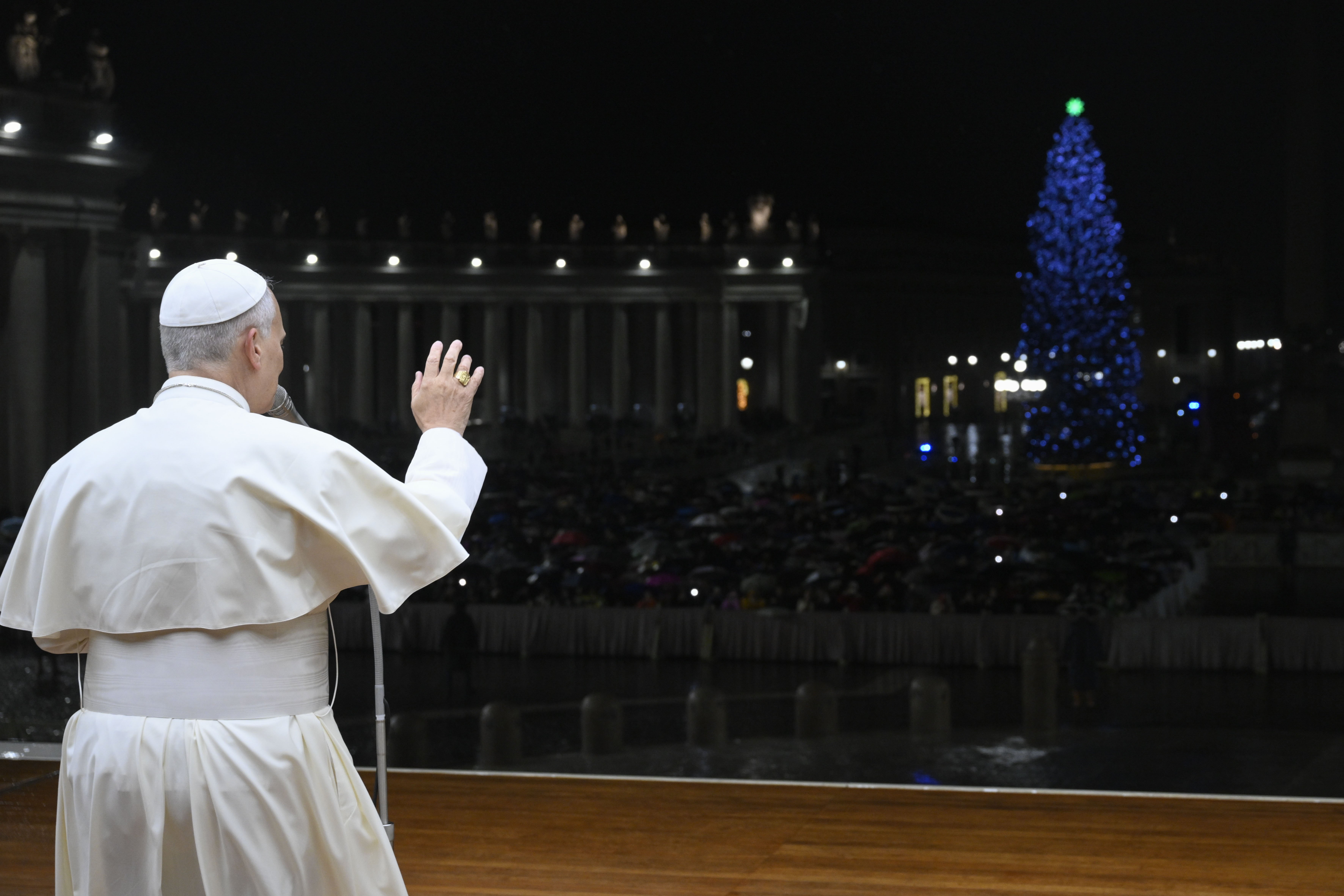 Pope Leo XIV greets crowd at St. Peter's Square on Christmas Eve (CNS photo/Vatican Media)