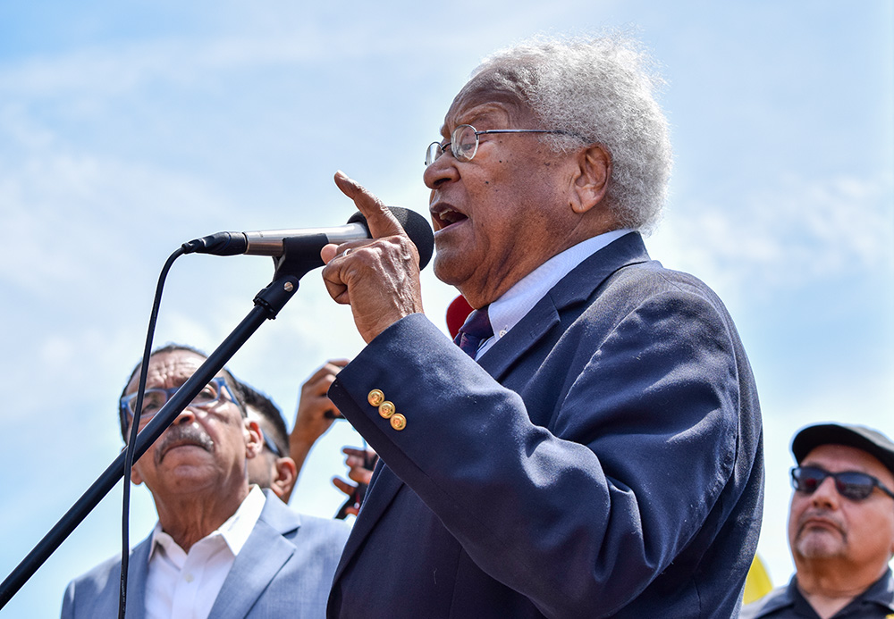 James Lawson speaks at a picket against Ralphs supermarket in Los Angeles July 9, 2019. (Wikimedia Commons/ufcw770)