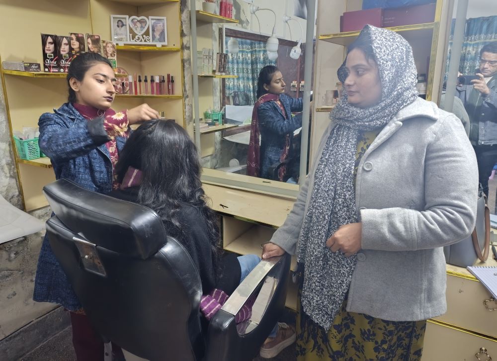 A beautician trainee works at New Life Ministry, a small vocational training center Sr. Rita Samson, a "secular nun," founded in 2005 in Youhanabad, a low-income Christian neighborhood on the outskirts of Lahore, Pakistan. (Kamran Chaudhry)