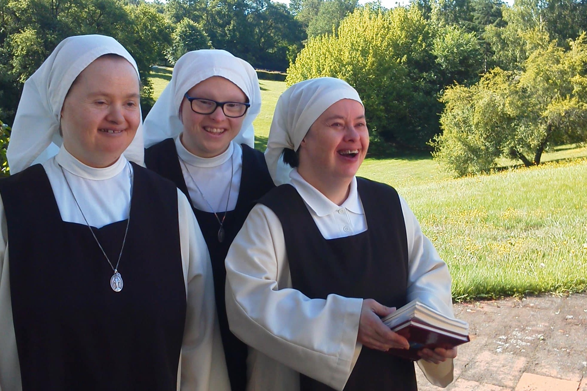 Sisters with Down syndrome from the Little Sisters, Disciples of the Lamb congregation. (Courtesy of Vida Nueva Digital España)
