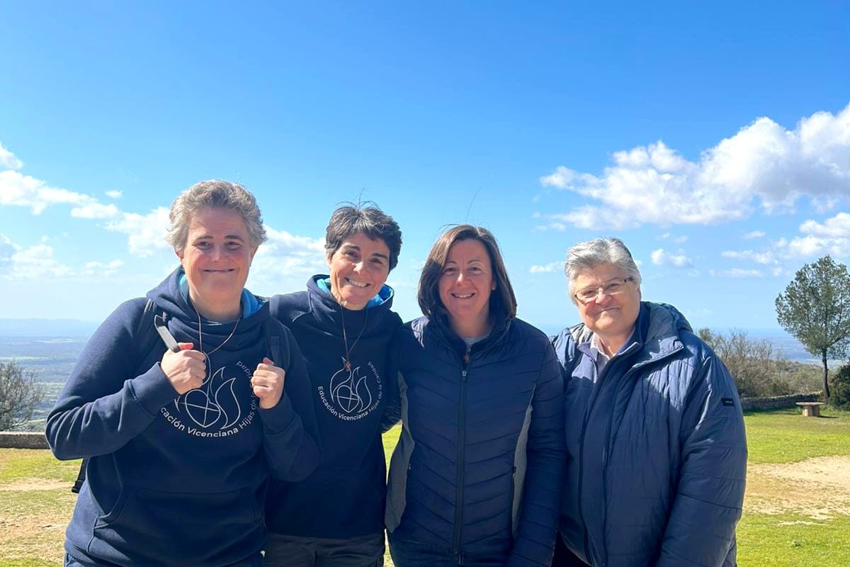 De izquierda a derecha: sor Marta Antoñancas, HC; sor Clara Román, HC; sor Marisa Pérez, HC; y sor Maite Martínez, HC. (Foto: cortesía Marisa Pérez)
