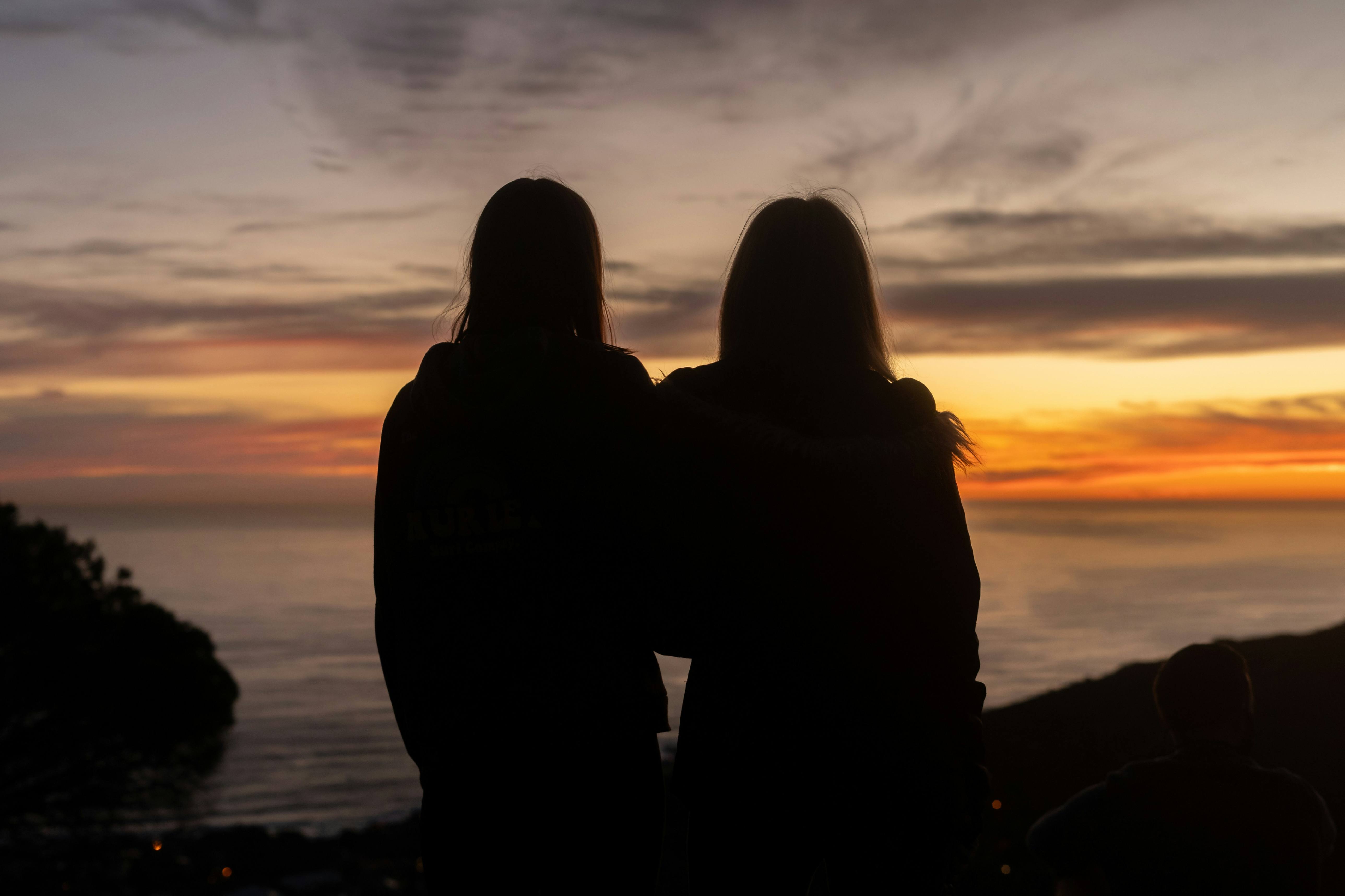 Las panelistas de La Vida de julio comparten cómo las amistades inesperadas que encontraron en la vida religiosa transformaron su vocación, sostuvieron su esperanza y les revelaron el amor de Dios. (Foto: Unsplash)