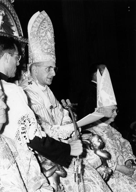 Pope Paul VI opens the second session of the Second Vatican Council Sept. 29, 1963. (CNS file photo)