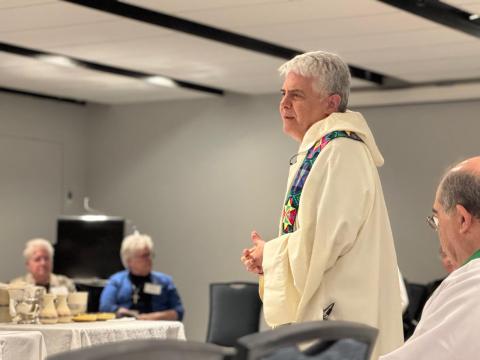 Fr. José Luís Loyola, president of the Confederation of Latin American and Caribbean Religious, known as CLAR, addresses a group of women religious from Latin America and the United States Oct. 31, 2025, in Mexico City. Loyola, superior general of the Congregation of the Missionaries of the Holy Spirit, said that even in moments of darkness, the spirit continues to accompany religious life, and through discernment lead to a transformation. (GSR photo/Rhina Guidos) 