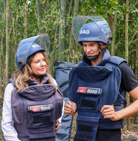 Heidi Kühn in Quang Tri, Vietnam, with her son Christian Kühn in 2018 (Courtesy of Vo Thi Lien)