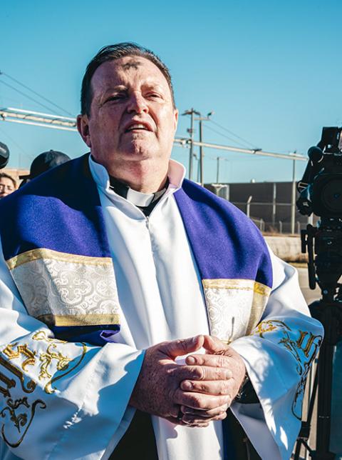 Scalabrinian Fr. Leandro Fossá, pastor of Our Lady of Mount Carmel Parish, outside the ICE Broadview detention center, Feb. 18, 2026 (Courtesy of Coalition for Spiritual and Public Leadership/Derek Carter)