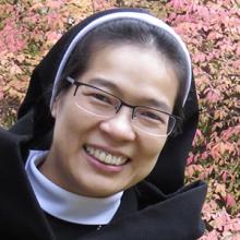 Author photo of Hoa Nguyen